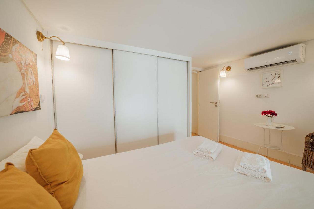 Historic & Sunny Mezzanine Bolhao By Vacationy Appartement Porto Buitenkant foto